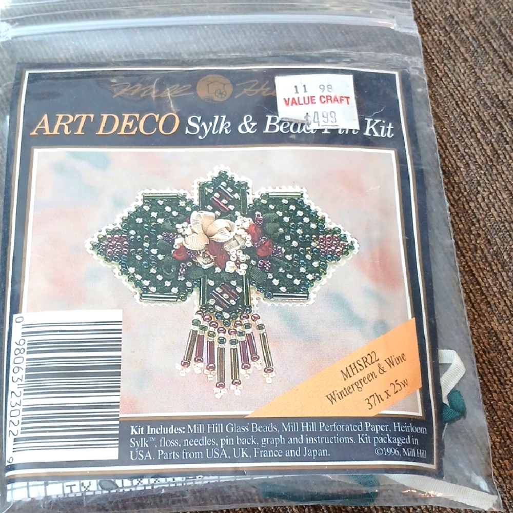 Vintage Mill Hill art deco sylk and bead pin kit